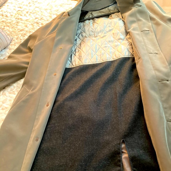 Men’s Trench Coat by Bill Blass - Picture 4 of 8